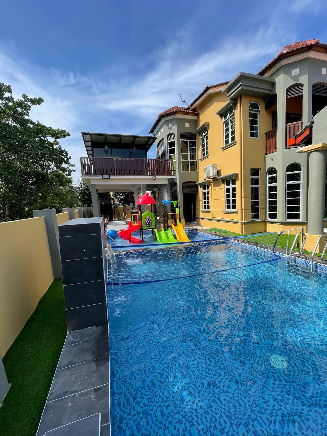 Atas Angin Villa team building