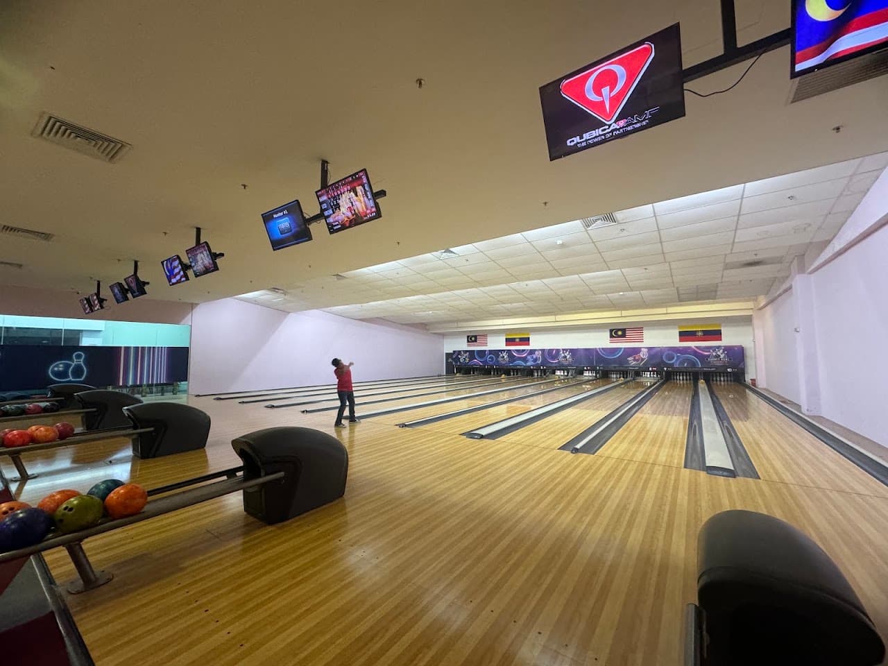 Gurney Bowl team building