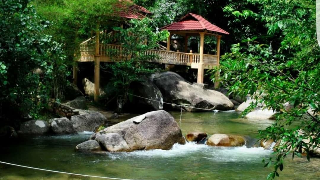 Kalumpang Resort & Training Centre team building