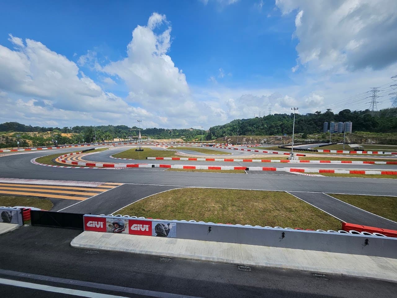 LYL International Karting Circuit team building