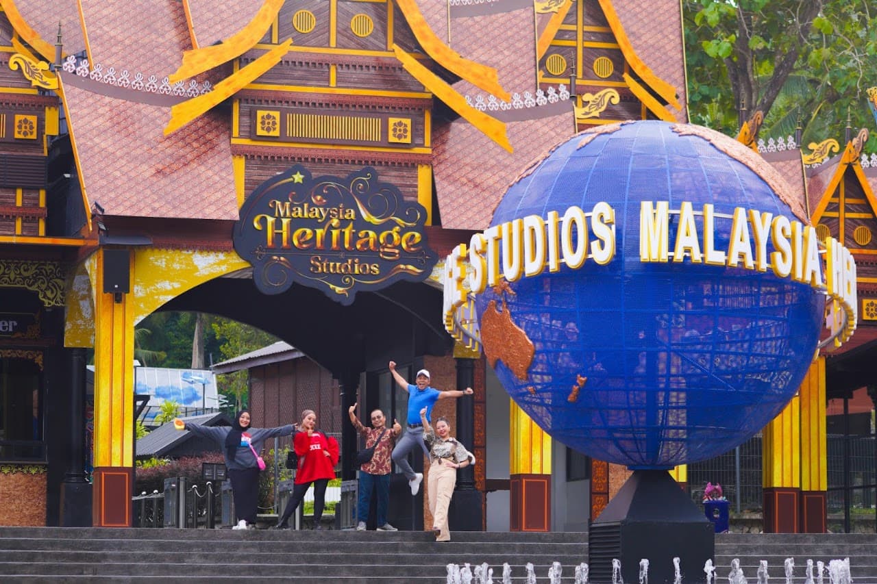 Malaysia Heritage Studios team building