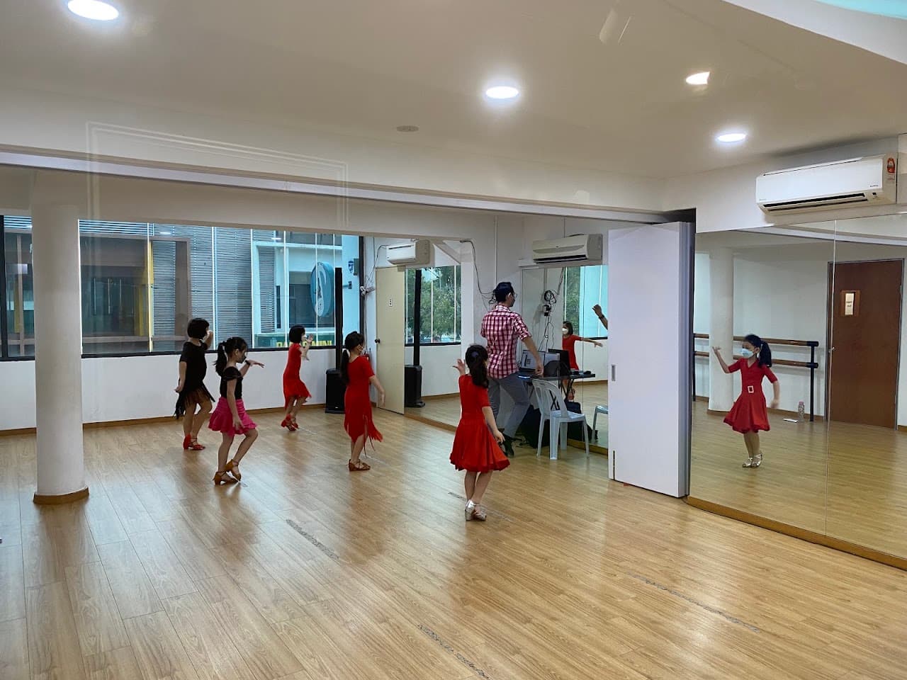 Passo Music And Dance Academy team building